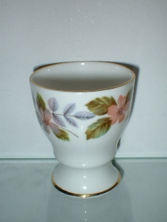 Aynsley "April Rose" - po 1939 r.