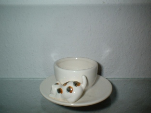 Cup with Plate - Design: Dana Cubik