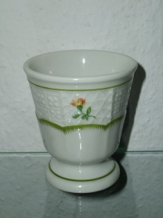 Heinrich Porzellan Germany (mark green...) side B.