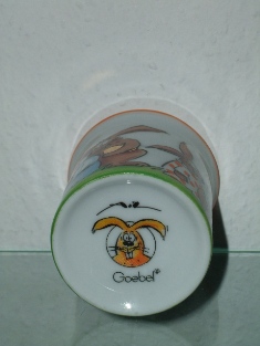 Goebel - "Hase Horst" - design T.Adam & S.Ziege - Germany