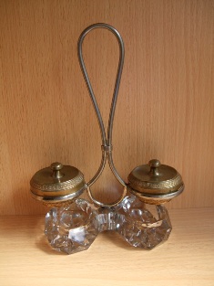Kabaret metalowy z wk�adami szklanymi