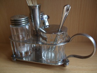 Kabaret metalowy z wk�adami szklanymi