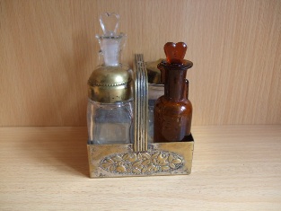 Kabaret metalowy z wk�adami szklanymi